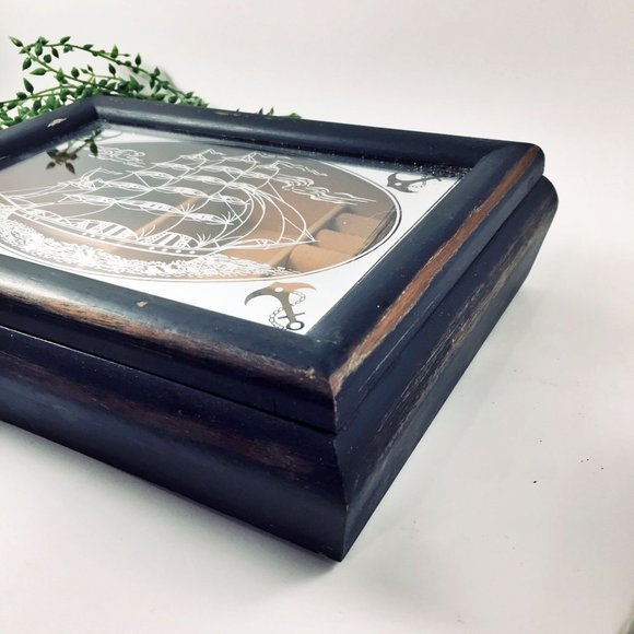 Men's Black Nautical Jewelry Box Painted Wood Sailing Ship Glass Top Mirror Prim - Picture 4 of 4